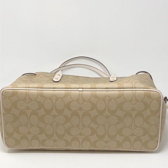 NWT coach PVC drawstring carryall light khaki - Picture 5 of 8